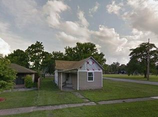 2621 Marion Ave, Mattoon, IL 61938