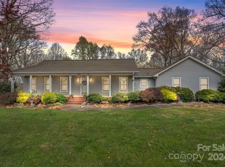 711 Spring Pointe Dr, Stony Point, NC 28678