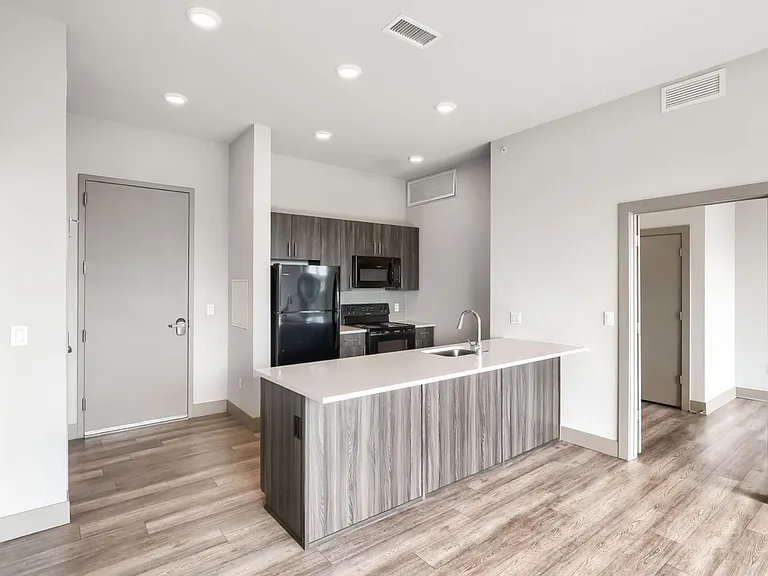 4923 King St — Photo 29