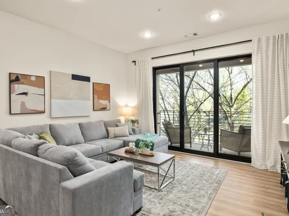 112 Rogers St NE #205, Atlanta, GA 30317