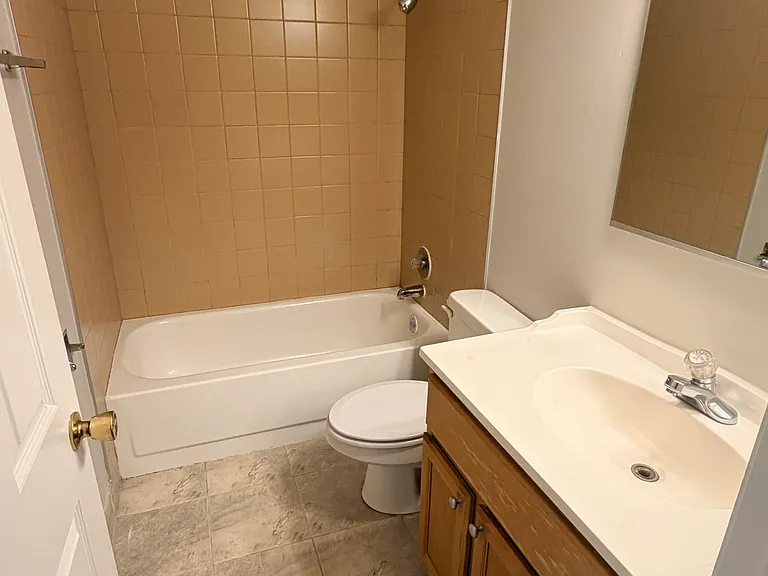 2203 W Nichols Rd — Photo 10