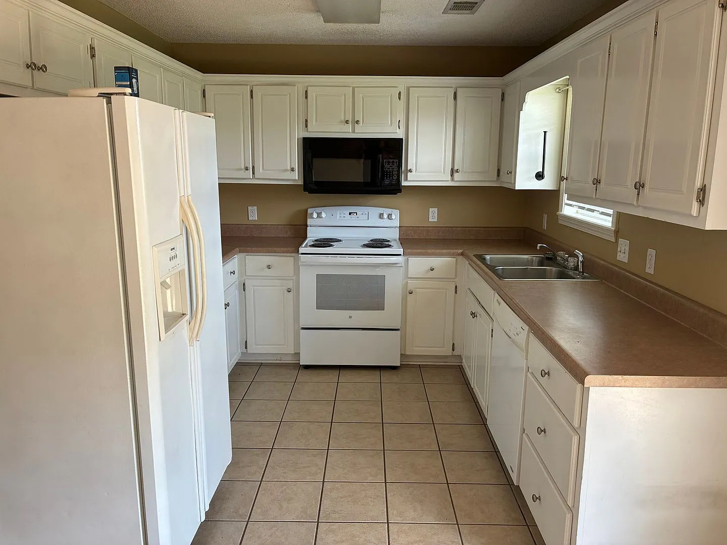 112 Eagle Point - 3 bed/2 bath — Photo 3