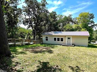 1210 E Ridge Dr, Brooklyn, IA 52211