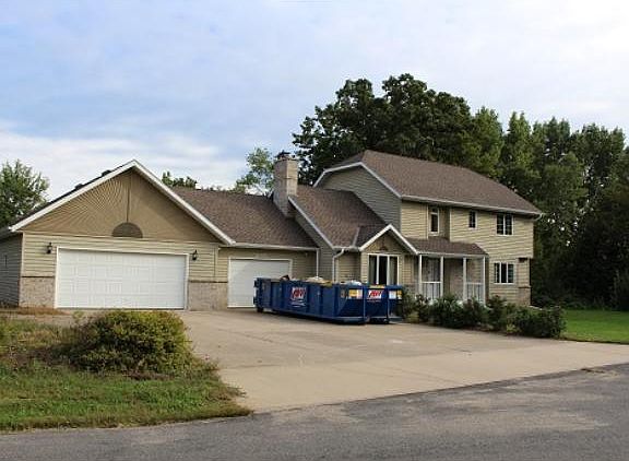2nd image of 3685 Plum Creek Dr