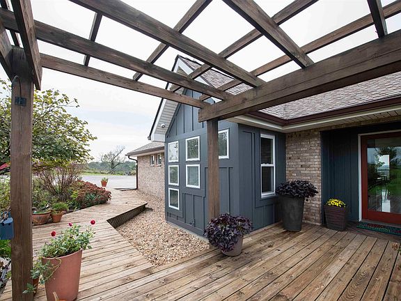 3rd image of 1011 Sunnyview Ln