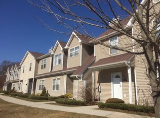 29 Daremy Cir, Medford, NY 11763