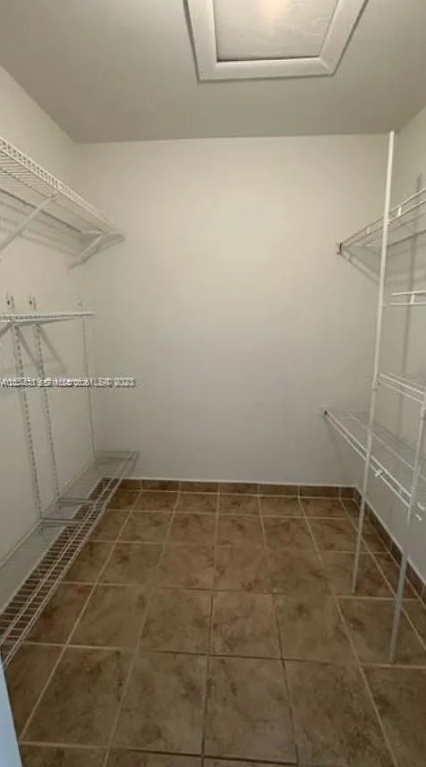 3 bed, 1430 sqft, $3,100 — Photo 1