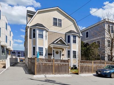 34 Murdock St #A, Somerville, MA, 02144