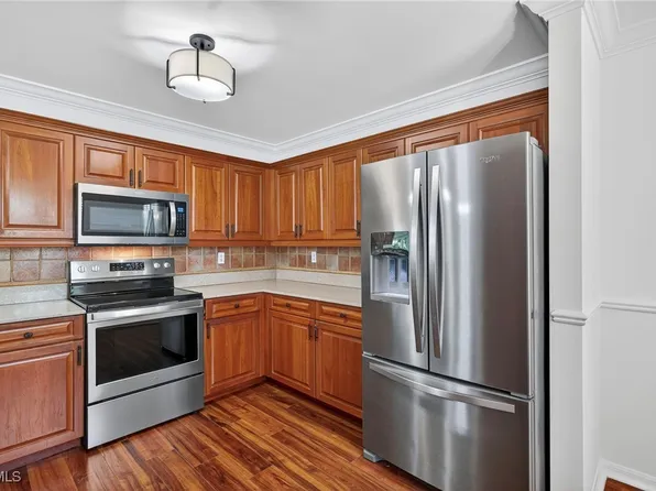 8371 Grand Palm Dr APT 1, Estero, FL 33967