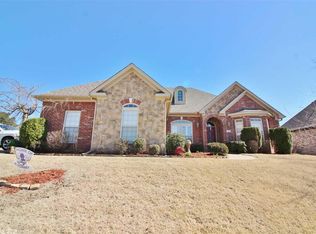 2080 Monticello Dr, Benton, AR 72019