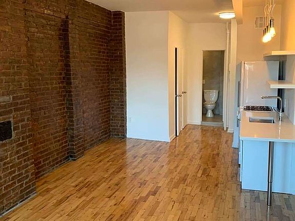 5th image of 283 Bleecker St APT 3C