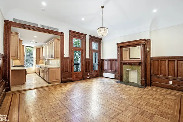 Rented by Brown Harris Stevens | media 73