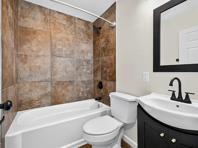 121 Sunglow Dr — Photo 9