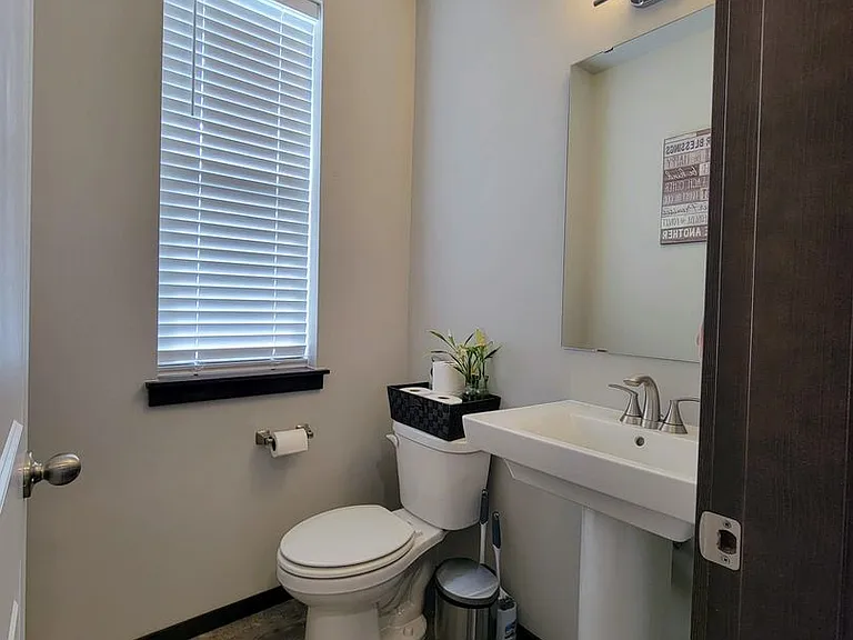 5050 Granger St — Photo 2