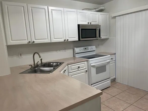 5705 NW 109th Ave APT 47, Doral, FL 33178