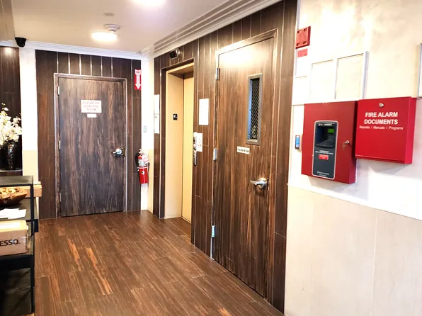 129 West End Avenue 3B image 2 of 15