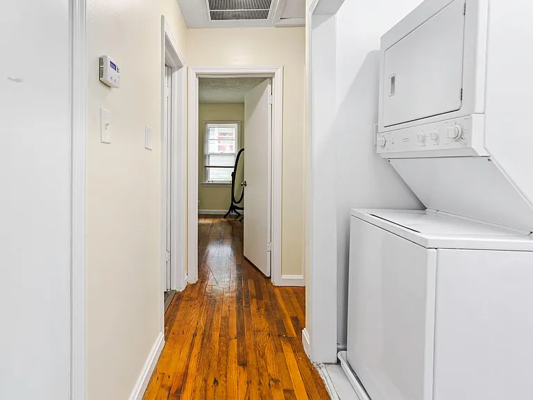 226 S Columbia Dr — Photo 10