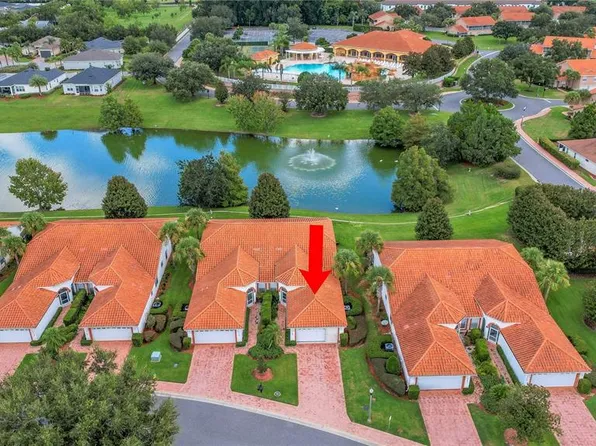 5162 Harbour Dr, Oxford, FL 34484