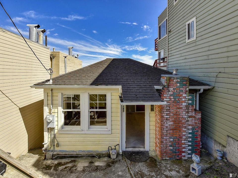 1st image of 165 Margaret Ave