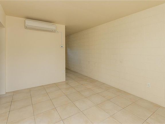 3rd image of 832 Symonds Ave APT 3