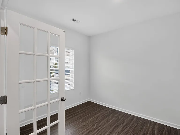 115 Holly Oak Ct — Photo 30