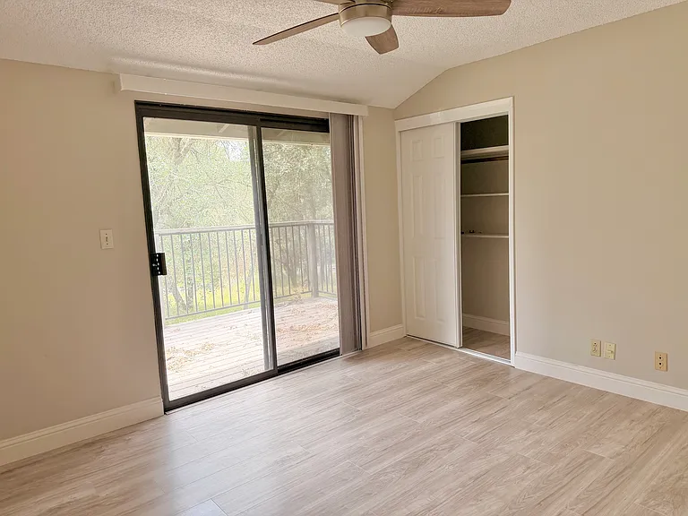 2401 Oakvale Dr — Photo 12