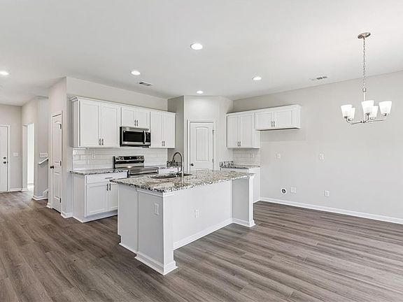 5th image of 11026 Woodland Trl