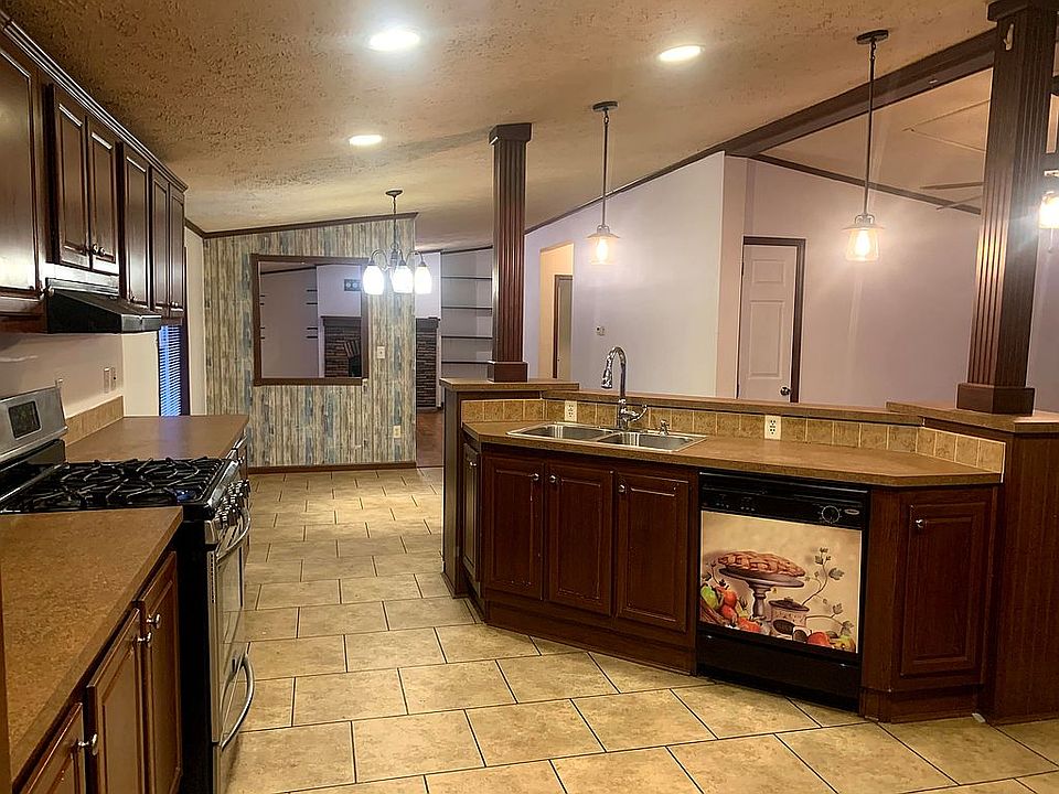 27 Sandy Pines Trailer Park, Keeseville, NY 12944 Zillow