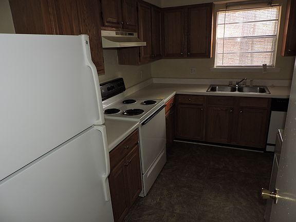 2nd image of 425 8th Ave NE