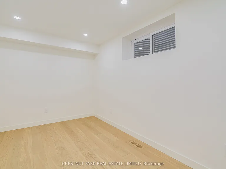 116 Boulton Dr — Photo 30