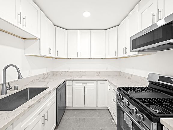 4th image of 8560 Whitworth Dr APT 2