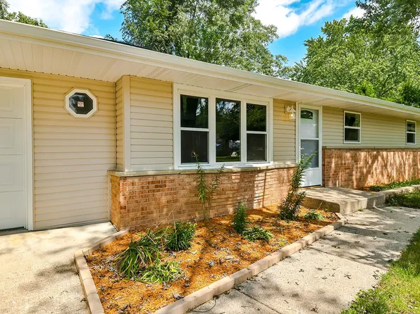 3010 Lotus Ln, Rockford, IL 61115