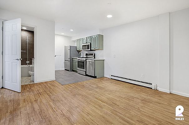 1st image of 385 Vernon Ave APT 4C