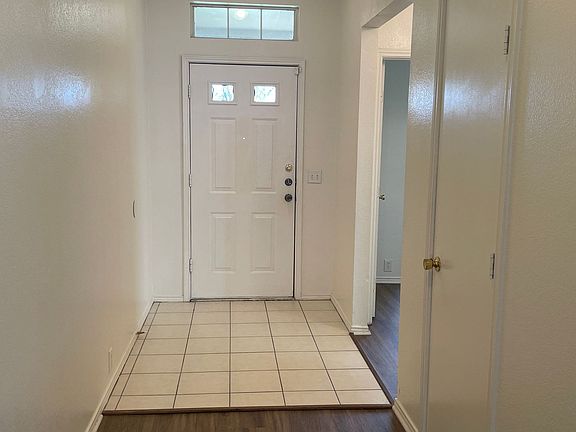2nd image of 1717 Dartmouth Dr