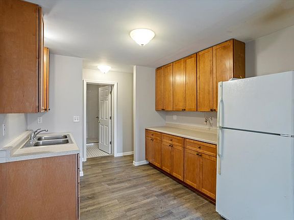 5th image of 408 Eunice Dr