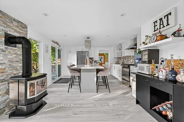 3 bed, $2,850 — Photo 4