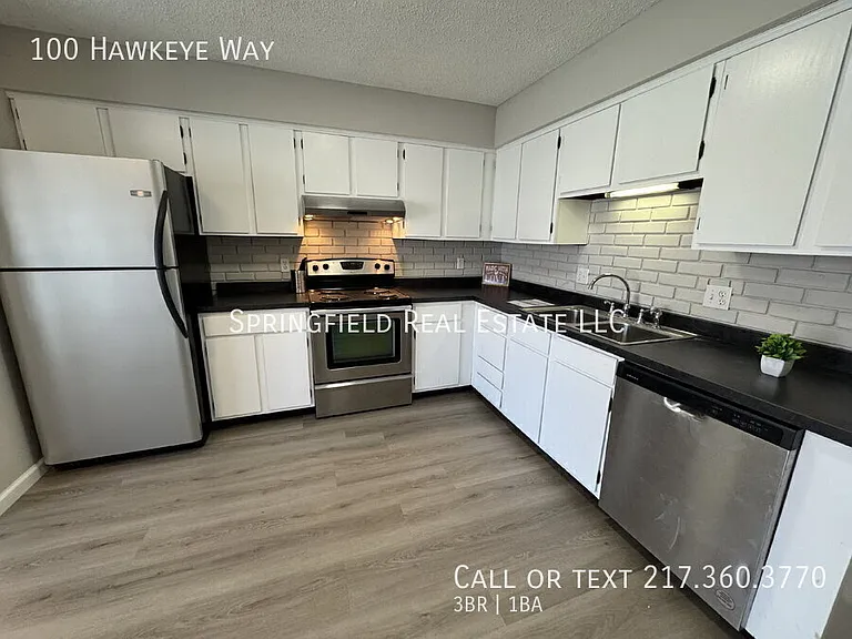 100 Hawkeye Way — Photo 2