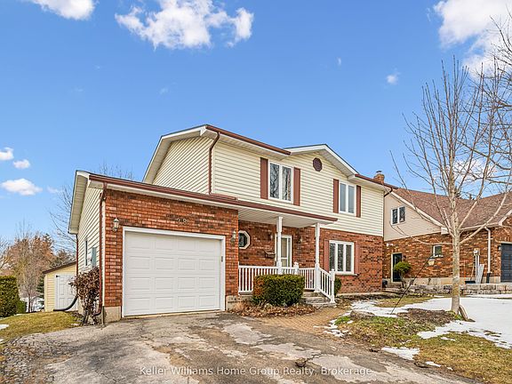 3rd image of 28 Edward St