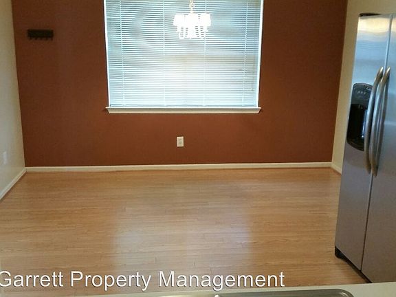 4th image of 1477 Berkshire Dr