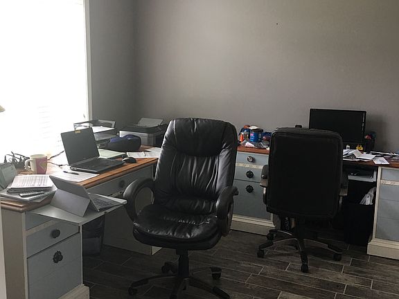 Bedroom/office