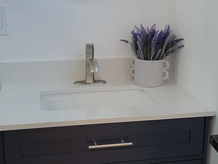 3407 Oxford Dr W — Photo 2