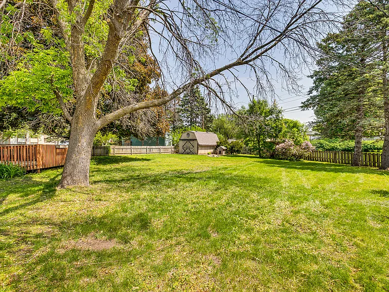 16376 Fishing Ave — Photo 13