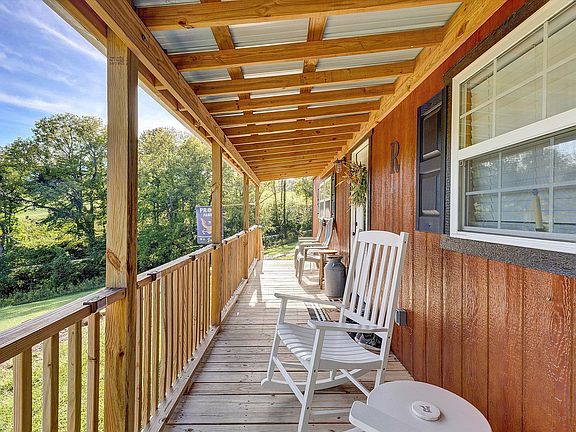 5th image of 7506 Roaring Run Rd