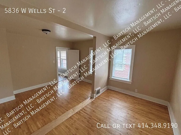 5836 W Wells St #2 — Photo 8