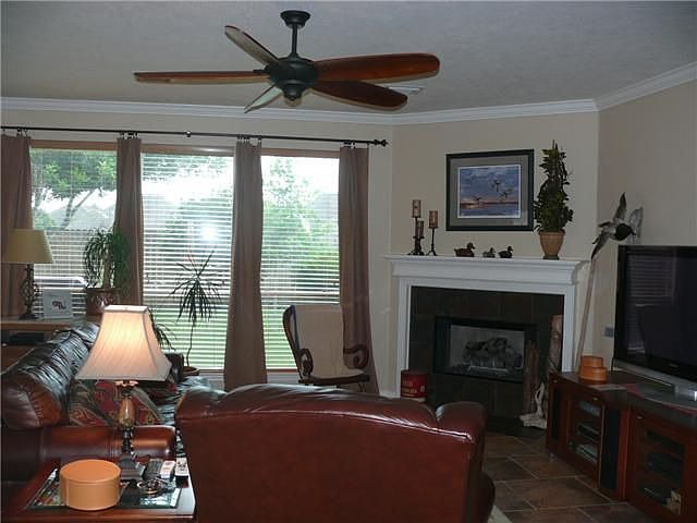 2nd image of 3303 English Oaks Blvd