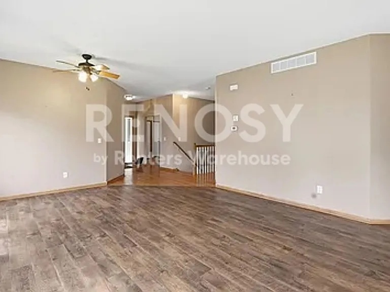 6452 Maclaren Ave NE — Photo 4
