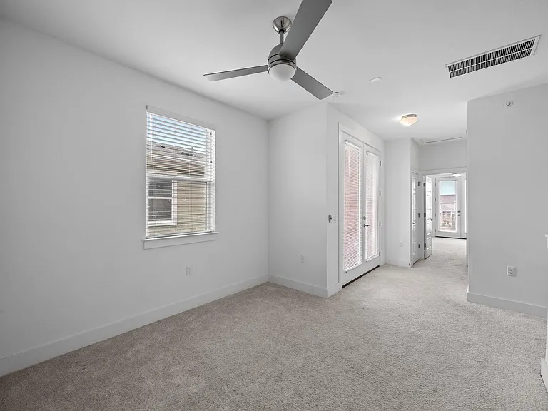 2222 Simond Ave #E — Photo 22