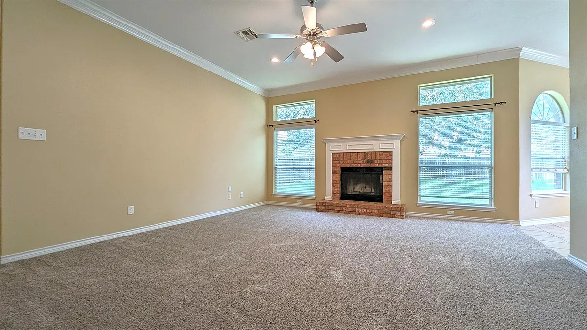 Building Photo - 2601 Amber Forest Trl