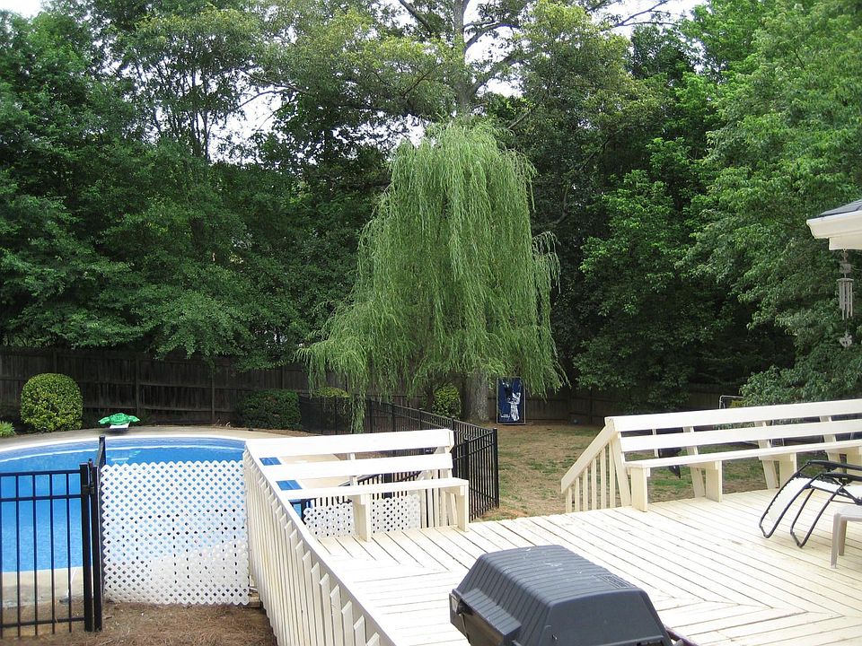 2nd image of 1762 Huntingford Dr