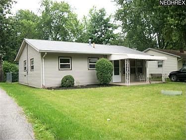 1st image of 622 Stanford Ave